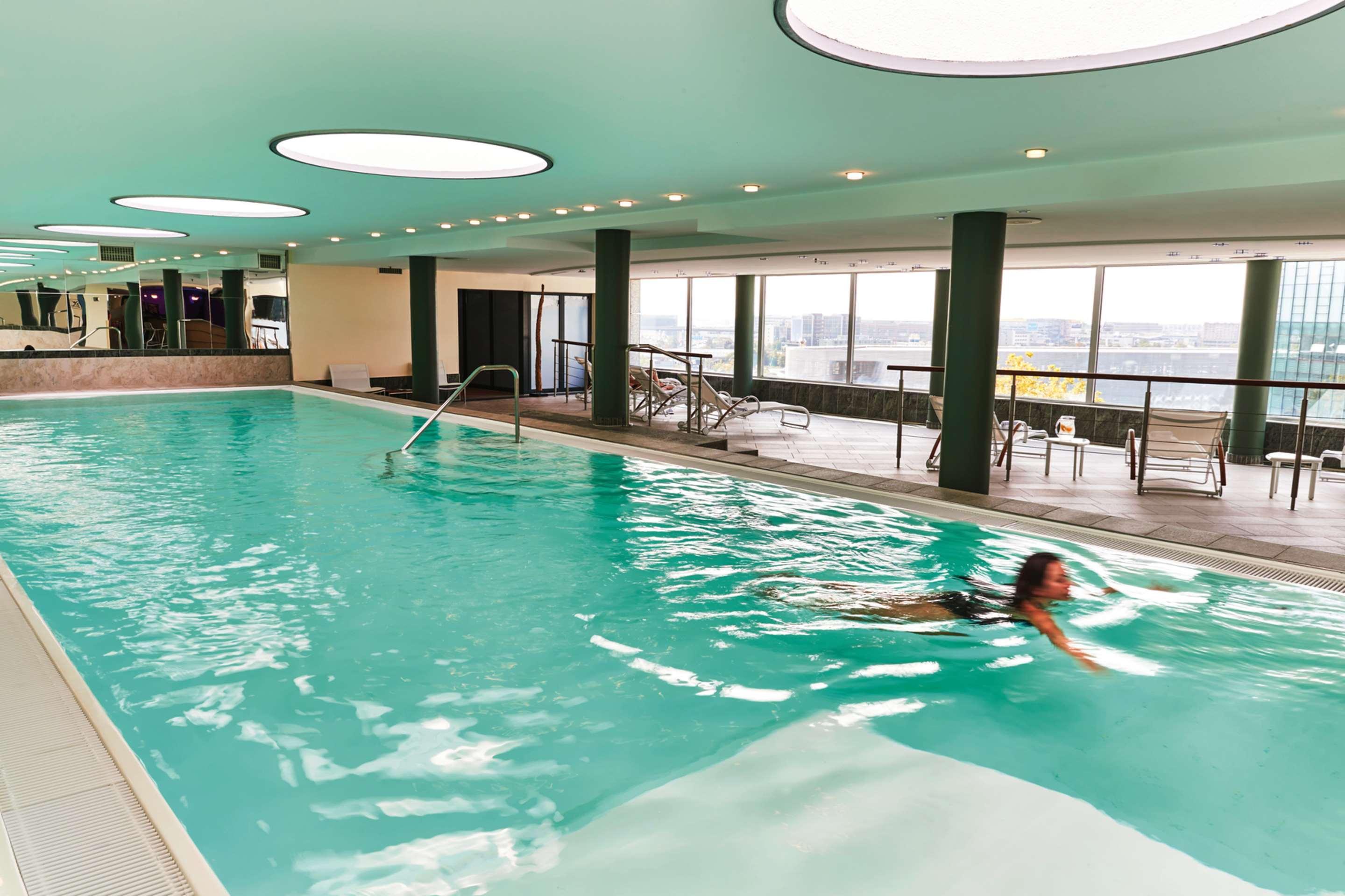 Steigenberger Airport Hotel Frankfurt Frankfurt am Main Bagian luar foto