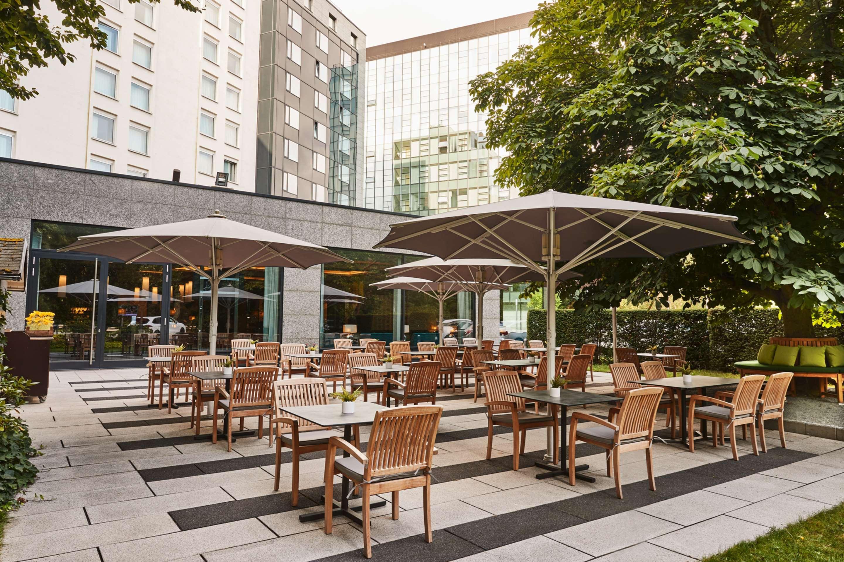 Steigenberger Airport Hotel Frankfurt Frankfurt am Main Bagian luar foto