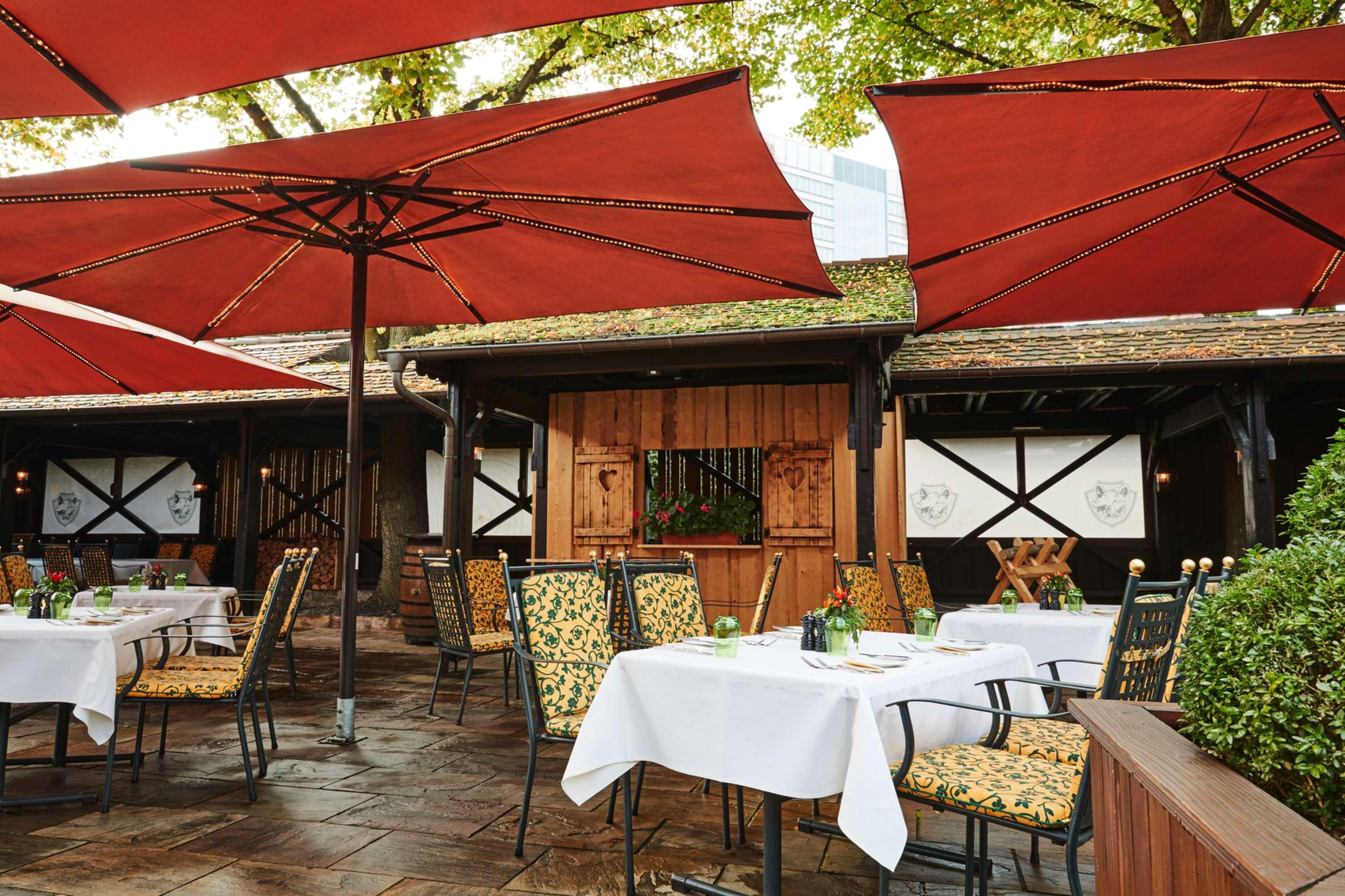 Steigenberger Airport Hotel Frankfurt Frankfurt am Main Bagian luar foto