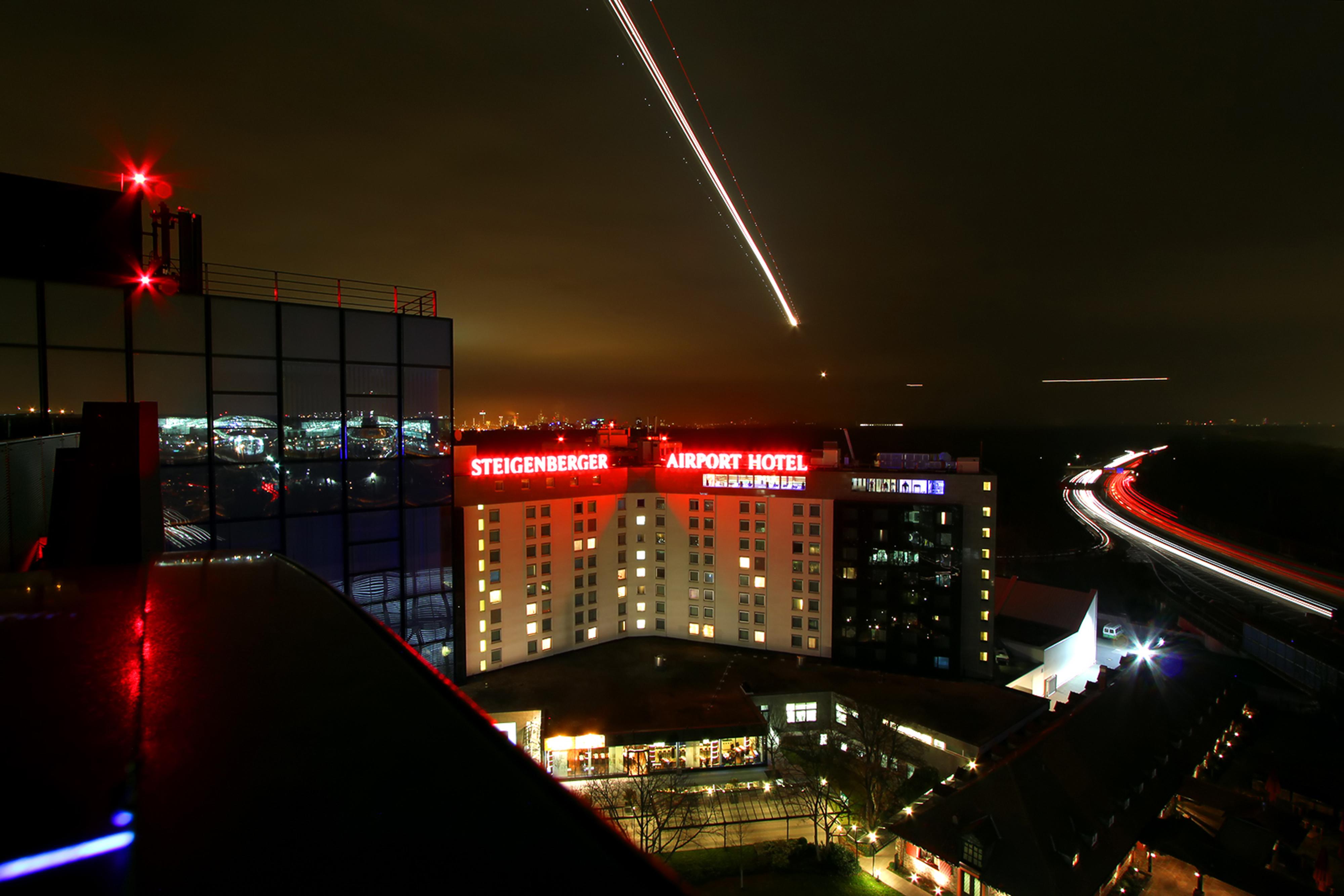 Steigenberger Airport Hotel Frankfurt Frankfurt am Main Bagian luar foto